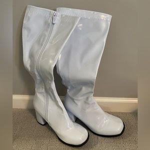 3” GoGo Boots Size 8